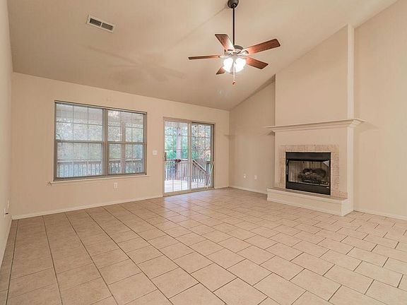 5th image of 21 Westbury Dr