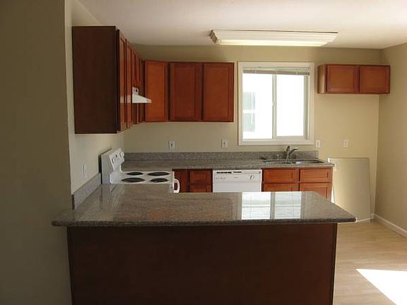 Granite kitchen with bar