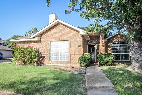 2108 Riverplace Dr Photo 1