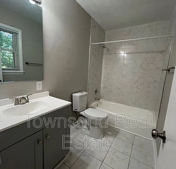 1017 Xavier Dr — Photo 13