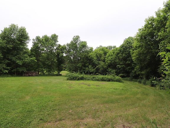 3rd image of Forest Hill Ln