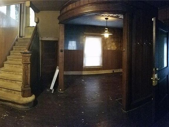 5th image of 211 Onondaga Ave