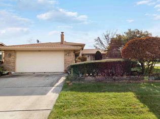 8851 Abbey Ln, Orland Park, IL 60462