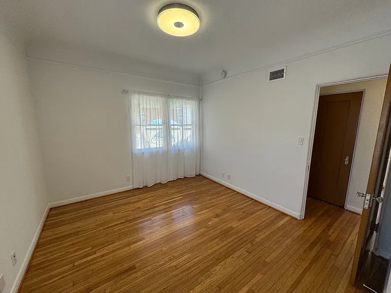 1557 S Genesee Ave #1557 — Photo 38