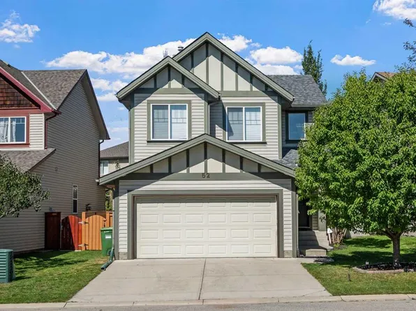 52 Copperfield Close SE, Calgary, AB T2Z 4L2
