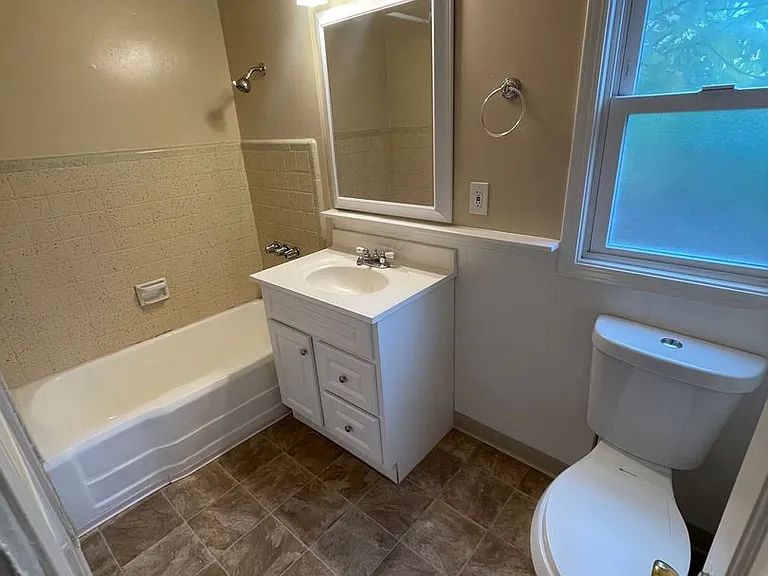 4964-4970 W Point Loma Blvd — Photo 4