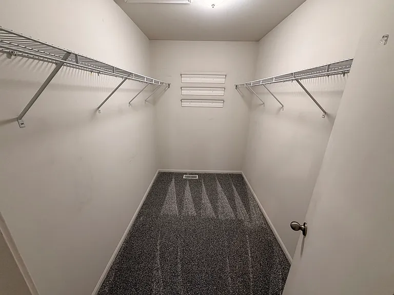 908 Mineral Dr — Photo 16