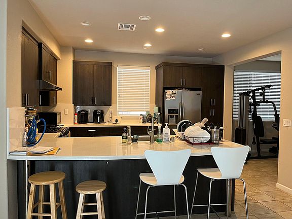3rd image of 523 Aspen Pl #1