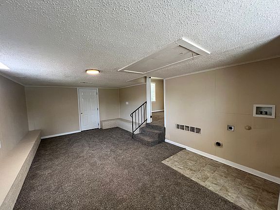 4th image of 3976 Plymouth Ave