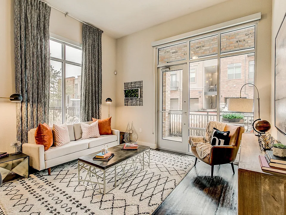 Eastbank River Walk apartments community photo