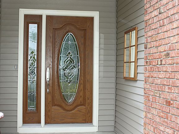 3rd image of 4222 Mayflower Dr