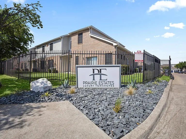 Prairie Estates — Photo 39