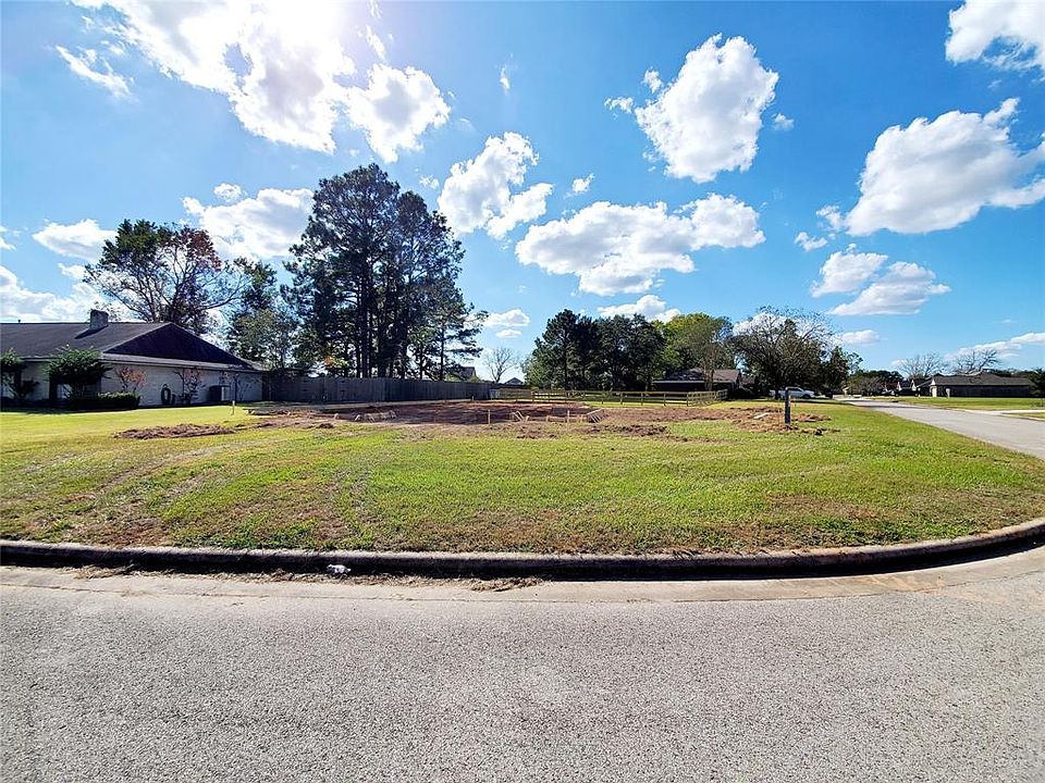 1st image of 409 Countryside Dr