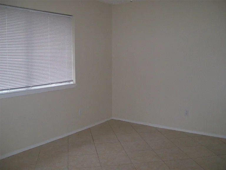 2617 Knoxville Dr — Photo 10