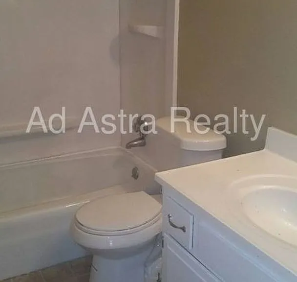 6136 Long Ave — Photo 13