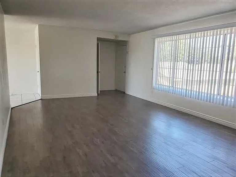 6123 Wilcox Ave — Photo 2
