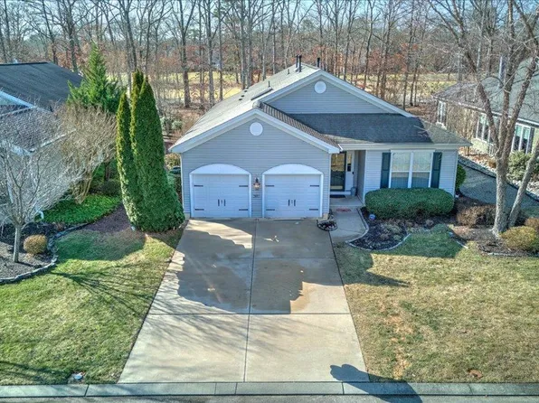 668 Cypress Point Dr, Egg Harbor, NJ 08215
