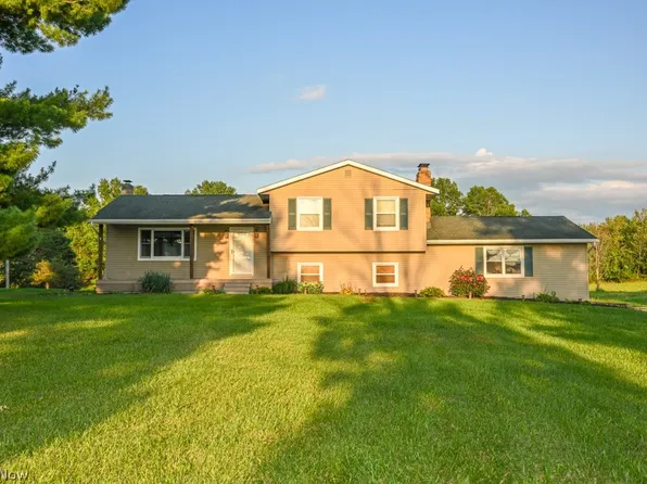 4126 Alliance Rd, Ravenna, OH 44266