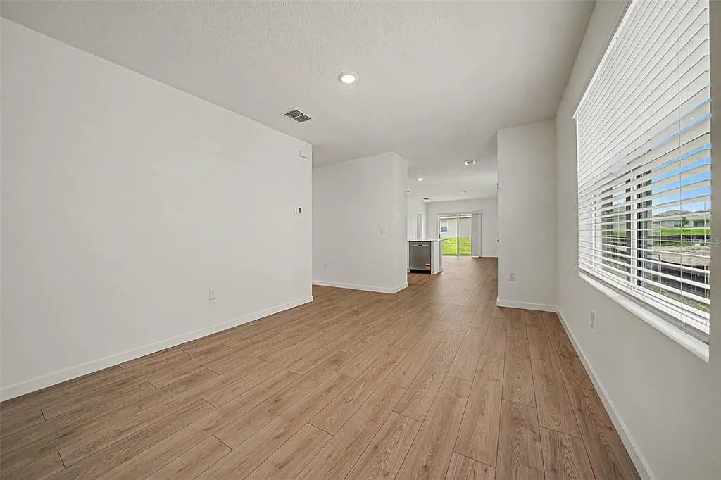 3 bed, 2.0 bath, 1540 sqft, $2,800 — Photo 2