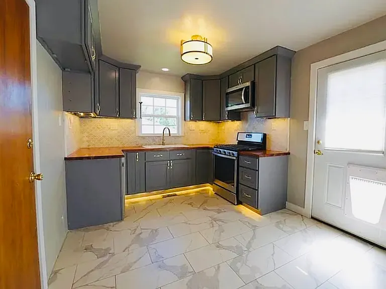 6712 N Ross Ave — Photo 2