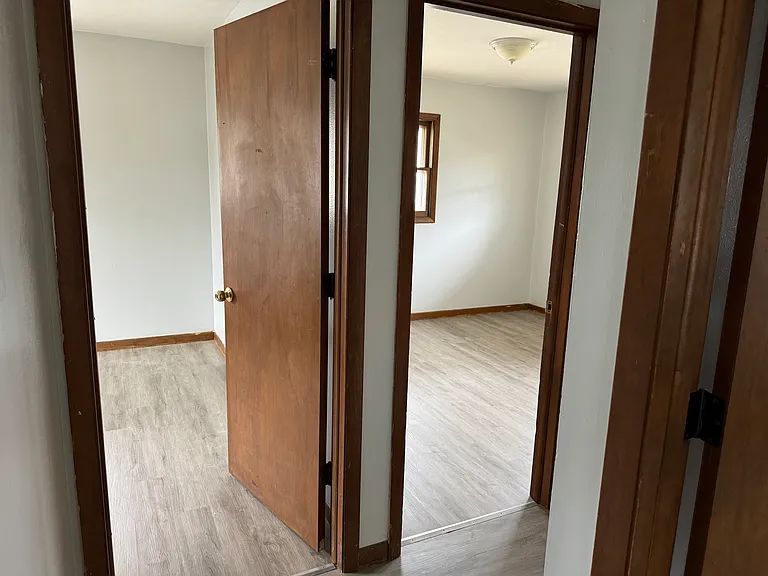 709 Wood Ave #1 — Photo 4