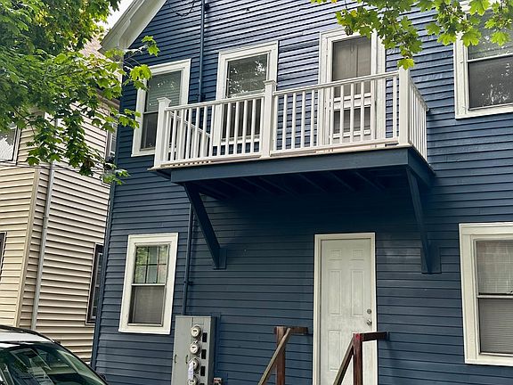 3rd image of 127 Norwood Ave APT 3