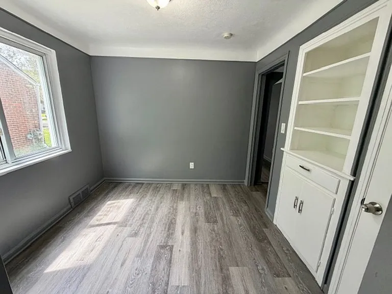 5944 Marseilles St — Photo 11