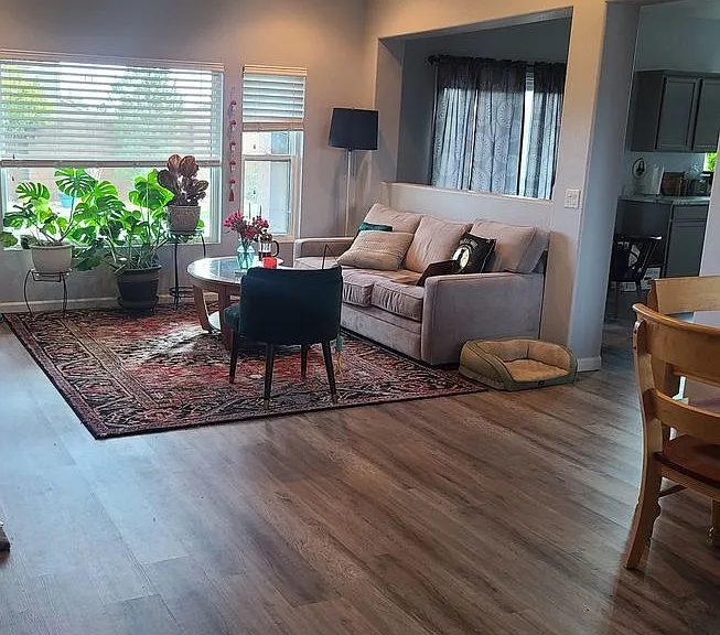 17407 N Larkspur Ln — Photo 2