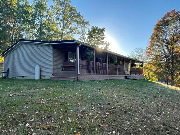 208 Velma Dr, Wellston, OH 45692