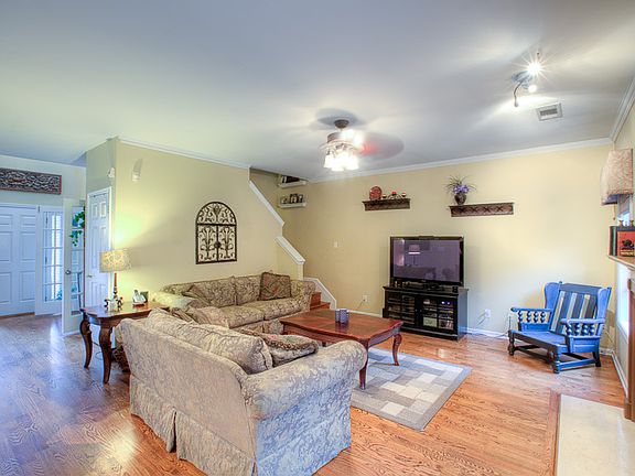 Open Family Rm w/ fireplace