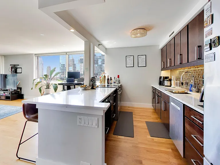 200 N Dearborn St #3103 — Photo 5