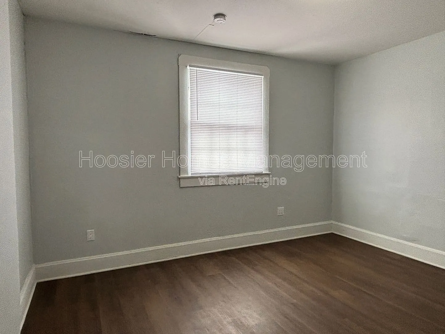 2 bed, 1.0 bath, 700 sqft, $1,100 — Photo 3