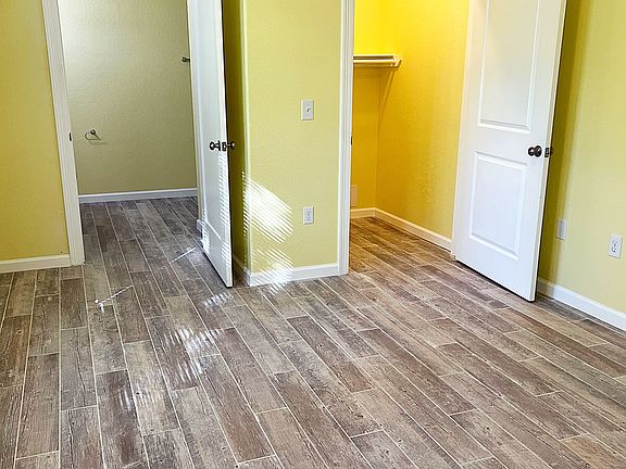 5th image of 4145 Ogden Ave