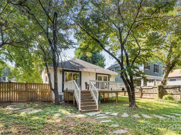 charlotte-north-carolina-2078154998 picture