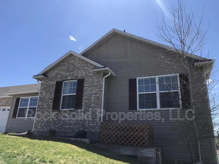 7116 Aztec Dr — Photo 1
