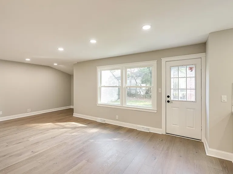 23914 Edgehill Dr — Photo 29