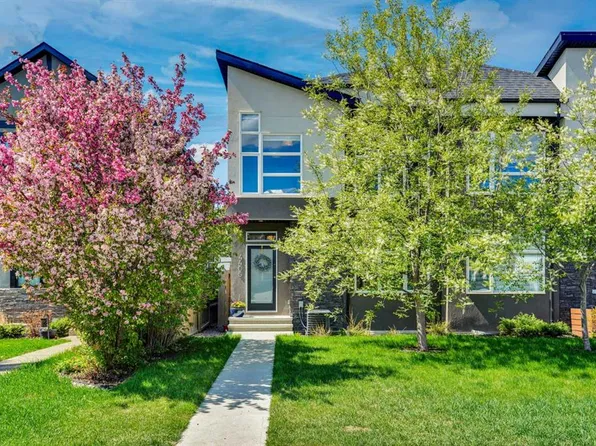 4405 N 20th Ave NW, Calgary, AB T3B 0T5