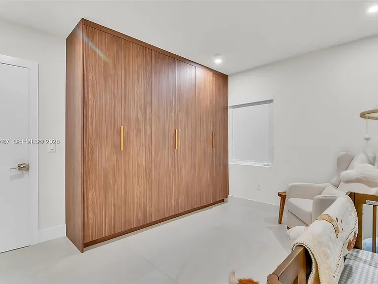 241 W 48th St — Photo 26