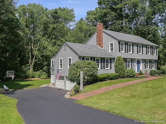 2nd image of 281 Brentwood Cir