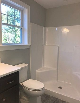 4th image of 281 Cottage St