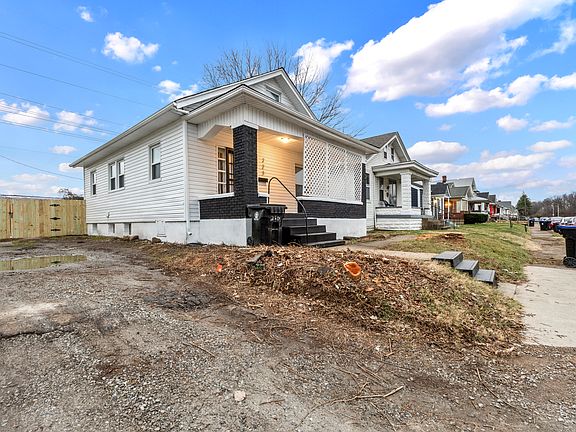2nd image of 223 N 32nd St