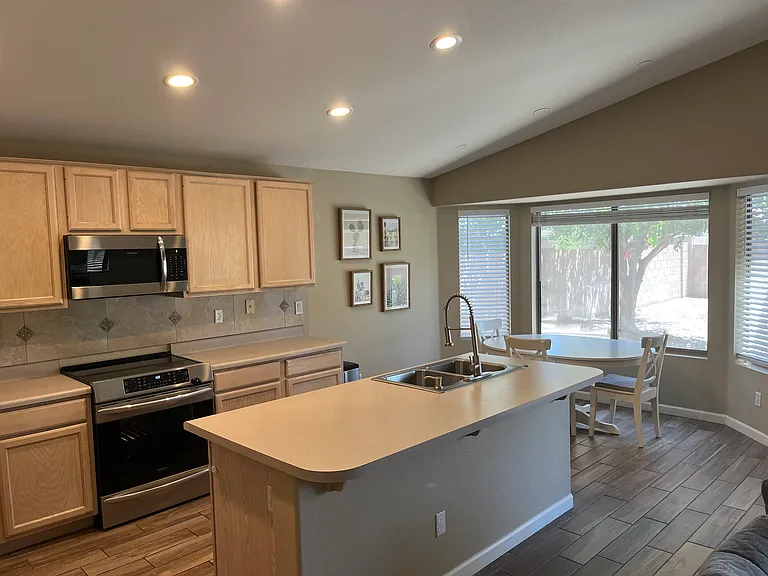 1181 W Goldfinch Way — Photo 8