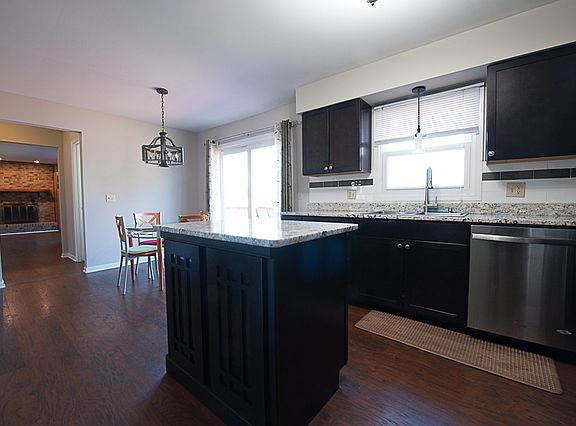 4th image of 1026 Kingsport Dr