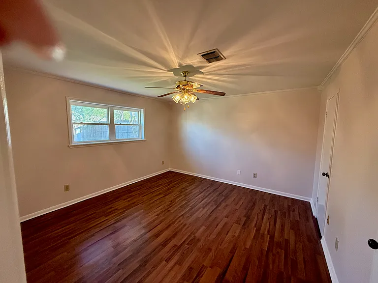 1109 Sally Anne Dr — Photo 6