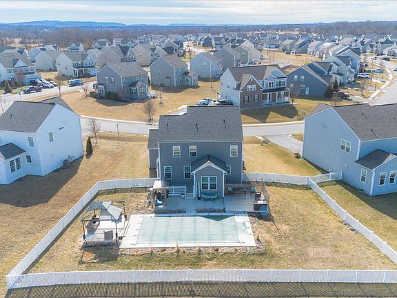 3rd image of 9354 Drumman Dr