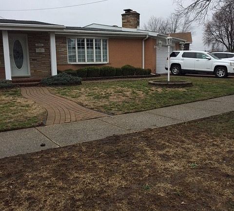 3rd image of 21630 Briarcliff St