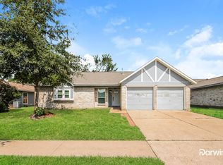 5434 Briarwood Forest Dr, Houston, TX 77088