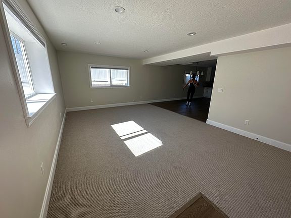 4th image of 3098 S Lincoln St #Basement