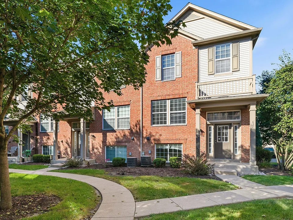 631 Conservatory Ln #544