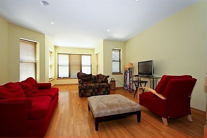 2nd image of 5041 S Dorchester Ave Unit 1N